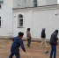 Воспитанники приюта «Мечта» помогли навести порядок на территории храма - Аксубаевский район
